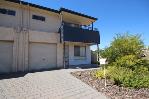 Wallaroo Marina Apartments - Surfers Paradise Gold Coast 32