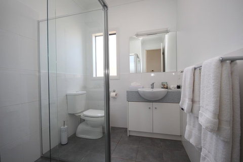 Wallaroo Marina Apartments - Surfers Paradise Gold Coast 29