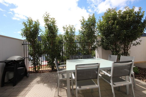 Wallaroo Marina Apartments - Surfers Paradise Gold Coast 27