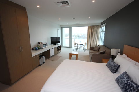 Wallaroo Marina Apartments - Surfers Paradise Gold Coast 21