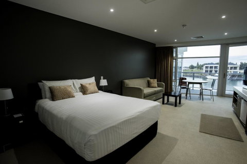 Wallaroo Marina Apartments - Surfers Paradise Gold Coast 36