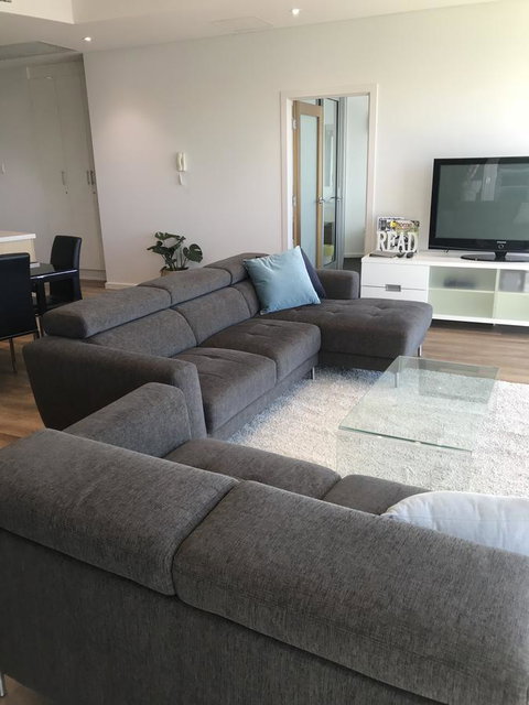 Wallaroo Marina Apartments - Surfers Paradise Gold Coast 4