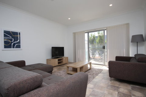 Wallaroo Marina Apartments - Surfers Paradise Gold Coast 28