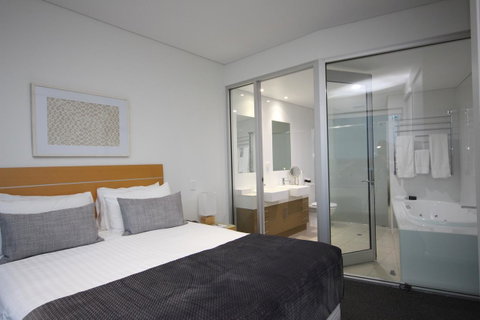 Wallaroo Marina Apartments - Surfers Paradise Gold Coast 16