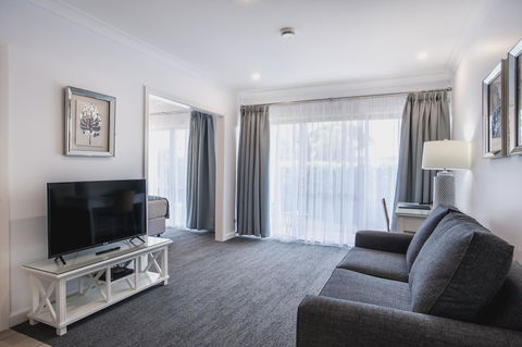 Marina Hotel - Surfers Paradise Gold Coast 24