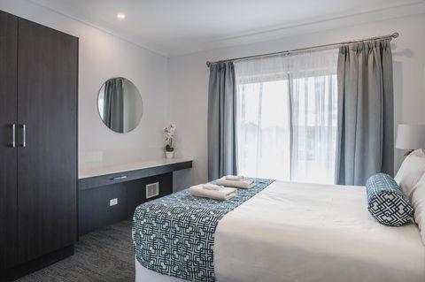 Marina Hotel - Surfers Paradise Gold Coast 4