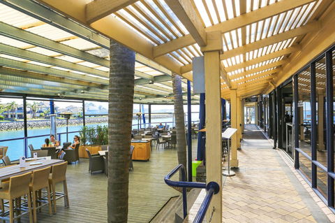 Marina Hotel - Surfers Paradise Gold Coast 44