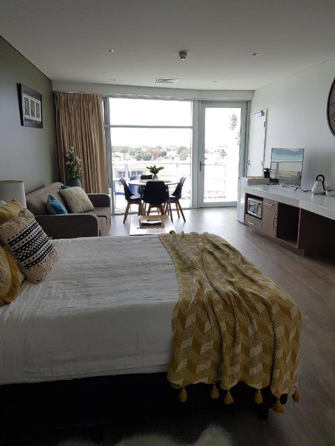 Ocean View Luxury Apartment & Suite - Surfers Paradise Gold Coast 4