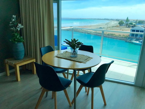 Ocean View Luxury Apartment & Suite - Surfers Paradise Gold Coast 21