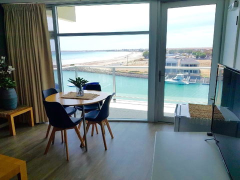 Ocean View Luxury Apartment & Suite - Surfers Paradise Gold Coast 5
