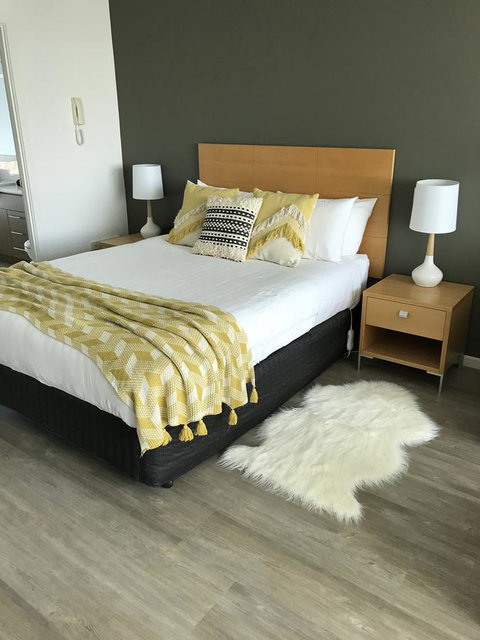 Ocean View Luxury Apartment & Suite - Surfers Paradise Gold Coast 30