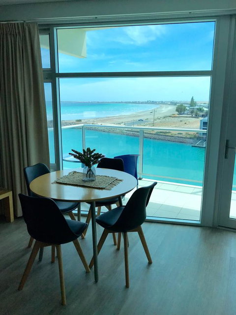 Ocean View Luxury Apartment & Suite - Surfers Paradise Gold Coast 22