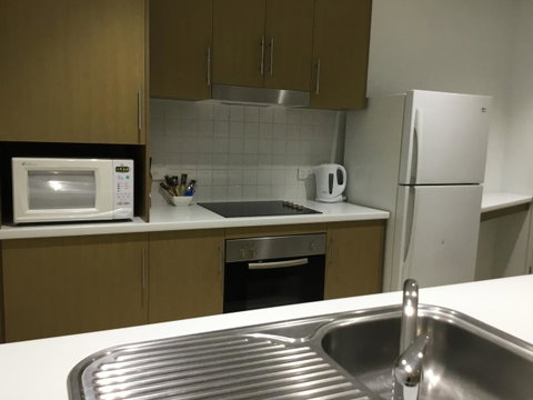 Wallaroo Marina Waterfront Luxe Apartment - Surfers Paradise Gold Coast 10