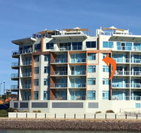 Wallaroo Marina Waterfront Luxe Apartment - Surfers Paradise Gold Coast