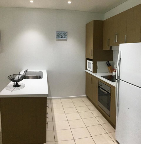 Wallaroo Marina Waterfront Luxe Apartment - Surfers Paradise Gold Coast 9