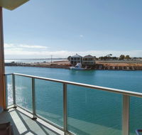 Wallaroo Marina Executive Apartments - Surfers Paradise Gold Coast