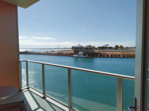 Wallaroo Marina Executive Apartments - Surfers Paradise Gold Coast 0