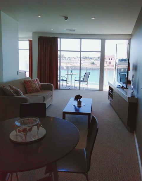 Wallaroo Marina Executive Apartments - Surfers Paradise Gold Coast 5