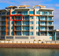 Wallaroo Marina Luxury Apartment - Surfers Paradise Gold Coast