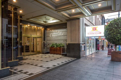 Hotel Grand Chancellor Adelaide - Surfers Paradise Gold Coast 0
