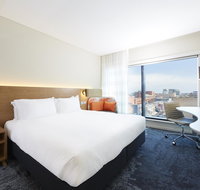 Holiday Inn Express Adelaide City Centre - Surfers Paradise Gold Coast