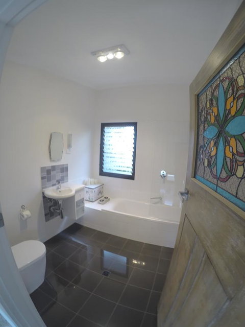Sinclair Eco House - Surfers Paradise Gold Coast 7