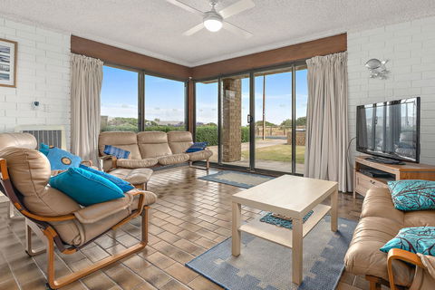 Sun & Surf Aldinga Beach Apartment - Surfers Paradise Gold Coast 0