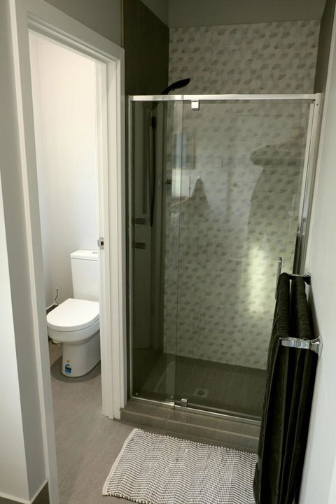 The Purple Door On Seaview - Surfers Paradise Gold Coast 11