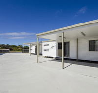 Rocks Retreat Cabin - Dolphin - Surfers Paradise Gold Coast