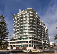 Oaks Liberty Towers - Surfers Paradise Gold Coast
