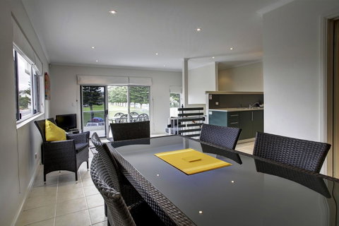Tasman Beachside Apartment - Surfers Paradise Gold Coast 5