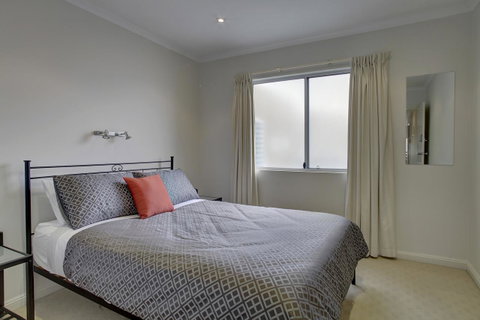 Tasman Beachside Apartment - Surfers Paradise Gold Coast 8