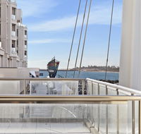 Glenelg Seaside Apartment - Surfers Paradise Gold Coast