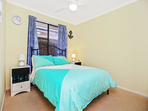 Lakeside - Encounter Bay - Surfers Paradise Gold Coast 11