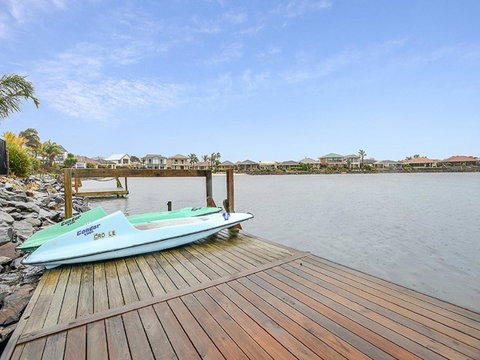Lakeside - Encounter Bay - Surfers Paradise Gold Coast 0