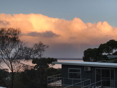 Sunrise On Falie Seaview Eco Accommodation - Surfers Paradise Gold Coast 28