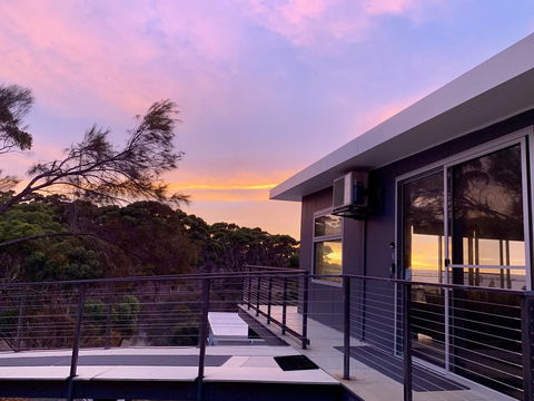 Sunrise On Falie Seaview Eco Accommodation - Surfers Paradise Gold Coast 9