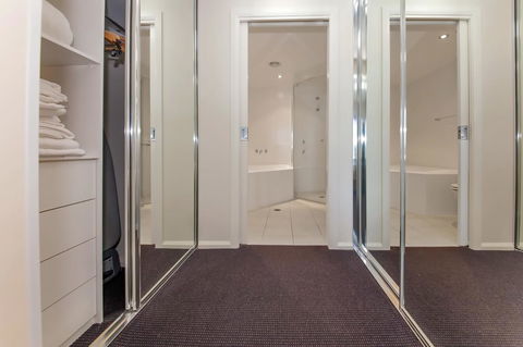 Pacific Blue 278-265 Sandy Pt Rd- Dual Key Access, Wifi, Linen And Air Conditioning - Surfers Paradise Gold Coast 13