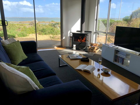 Coorong Waterfront Retreat - Surfers Paradise Gold Coast 8