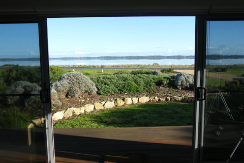 Coorong Waterfront Retreat - Surfers Paradise Gold Coast 20