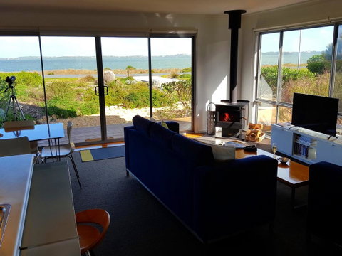 Coorong Waterfront Retreat - Surfers Paradise Gold Coast 0