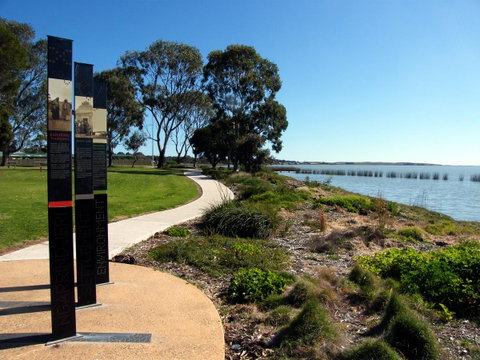 Coorong Waterfront Retreat - Surfers Paradise Gold Coast 31