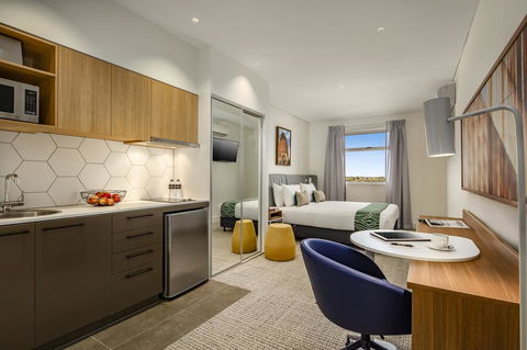 Quest Port Adelaide - Surfers Paradise Gold Coast 8