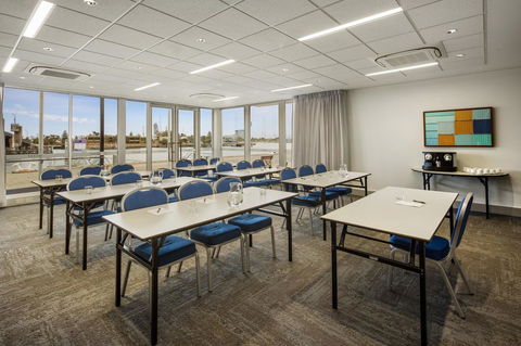 Quest Port Adelaide - Surfers Paradise Gold Coast 13