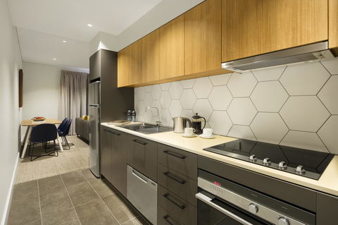 Quest Port Adelaide - Surfers Paradise Gold Coast 7