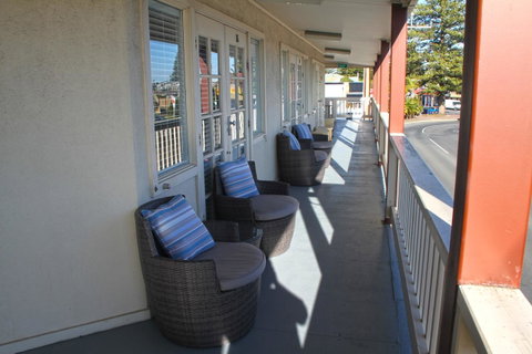 Smugglers Inn Studio Apartments - Surfers Paradise Gold Coast 1