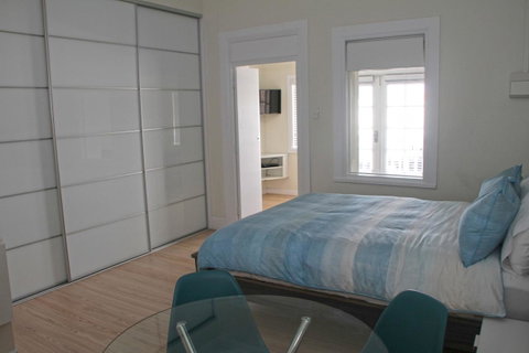 Smugglers Inn Studio Apartments - Surfers Paradise Gold Coast 6