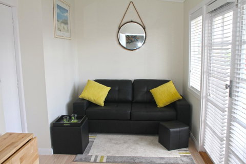 Smugglers Inn Studio Apartments - Surfers Paradise Gold Coast 11
