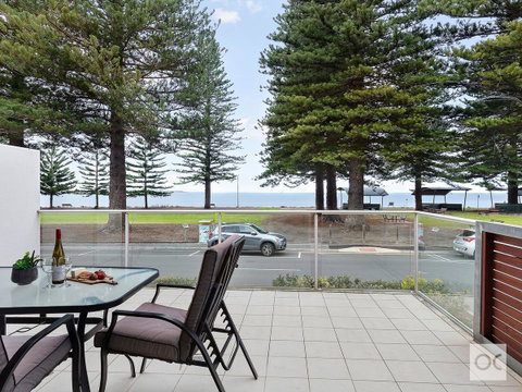 Breeze Beachfront Apartment - Surfers Paradise Gold Coast 34