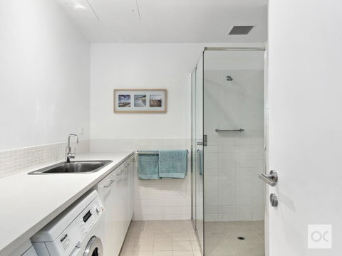 Breeze Beachfront Apartment - Surfers Paradise Gold Coast 38